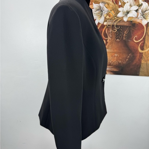 Jones Studio size 8 Elegant Gray Women's Jacket - Picture 3 of 8